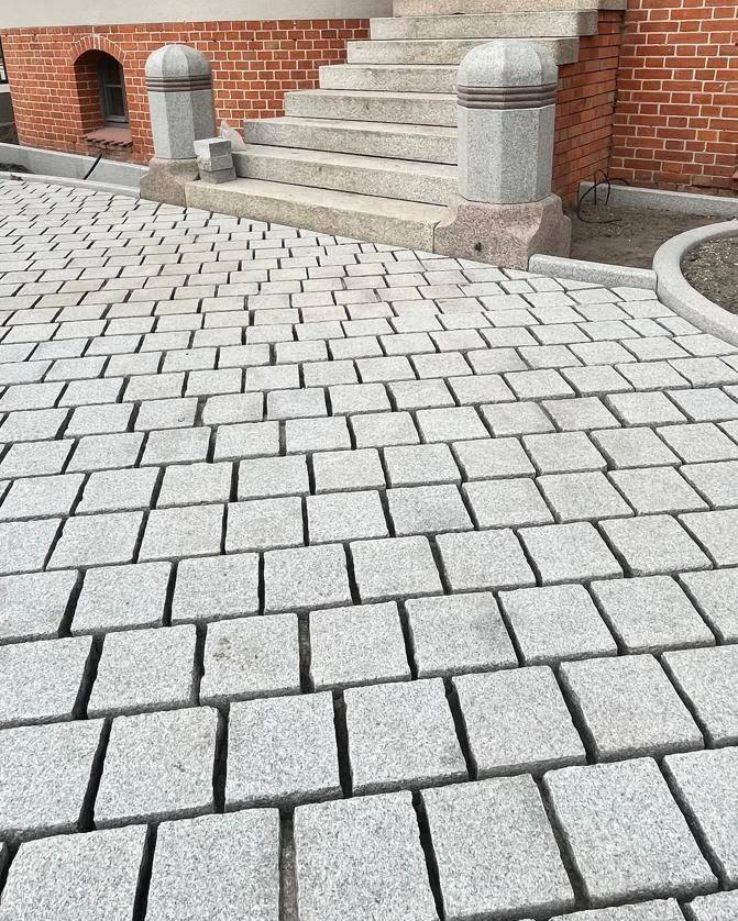 Kostka granitowa cięta płomieniowana