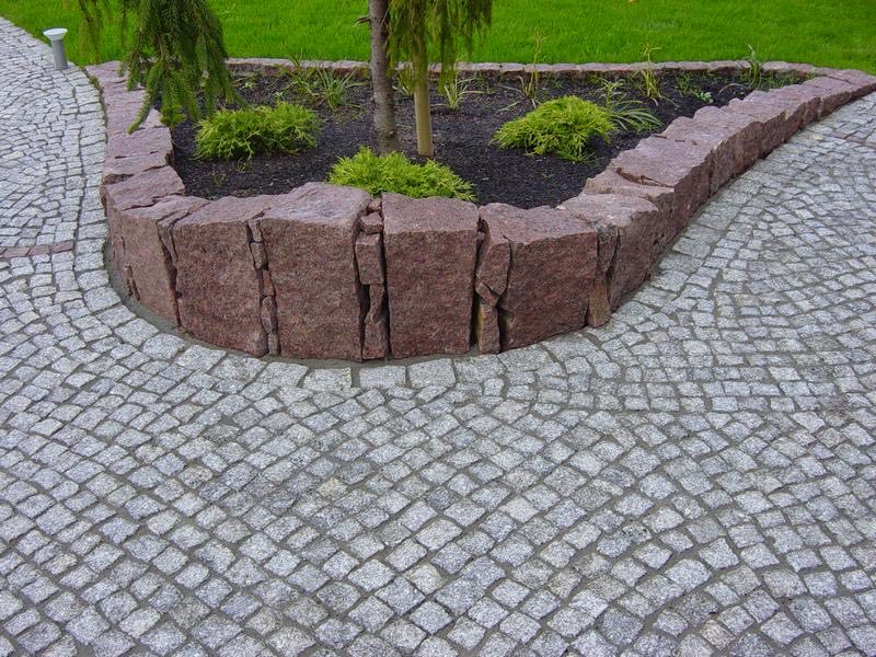Construction: Flower bed edging—Vanga masonry stone