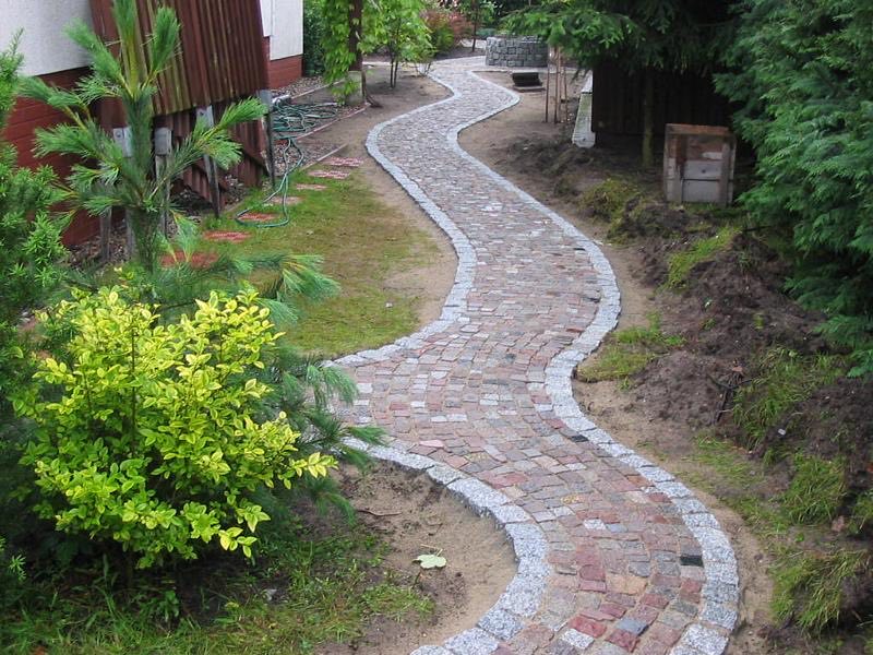 Construction: Pathway constructed using an 8/11 Miiszung paver mix