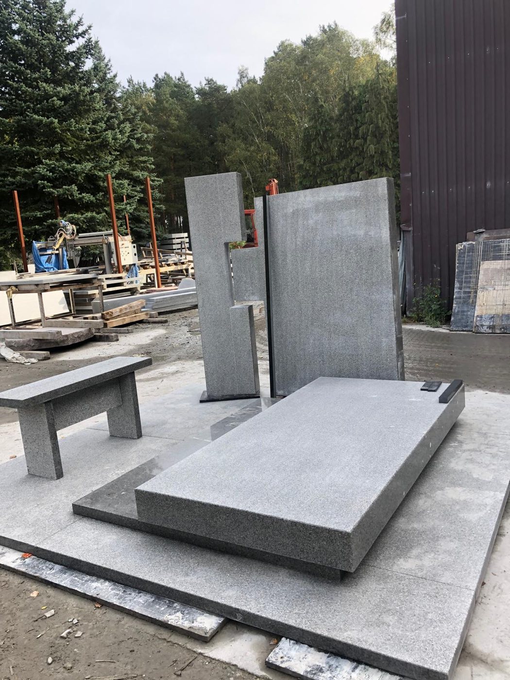 Project: Bohus the Gray—a tomb with full landscaping