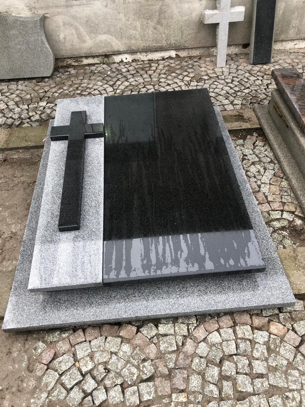 Created by: Bohus the Gray and Black Swede—family tomb