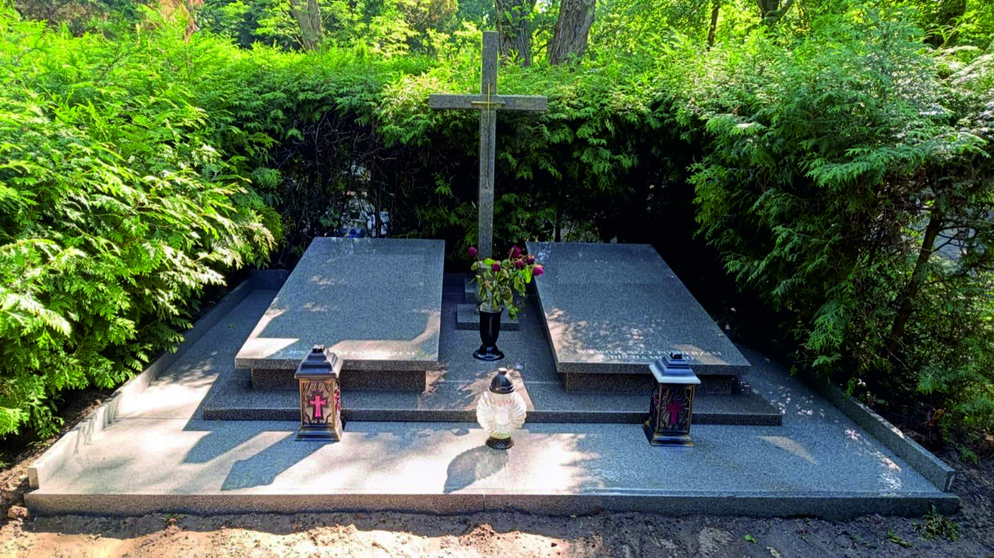 Project: Bohus the Gray - a double headstone in a family plot with a freestanding cross