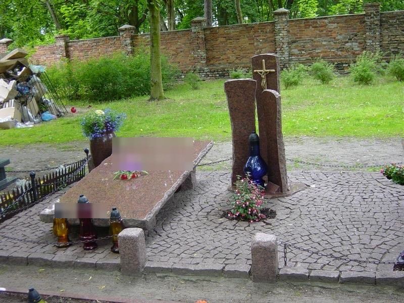 Project: "Bohus the Gray" Tombstone with Landscaping—A Cohesive Design