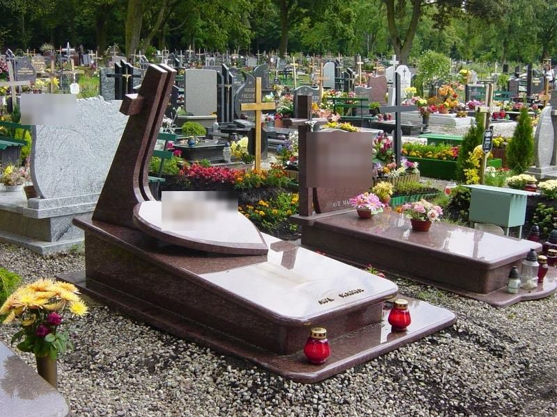 Design: Vanga's Tombstone with a Heart
